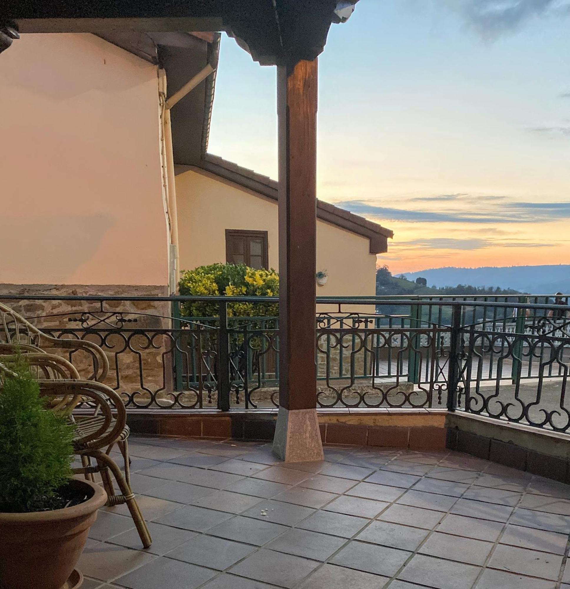 Villa Casa Riola San Martin del Rey Aurelio Exterior foto